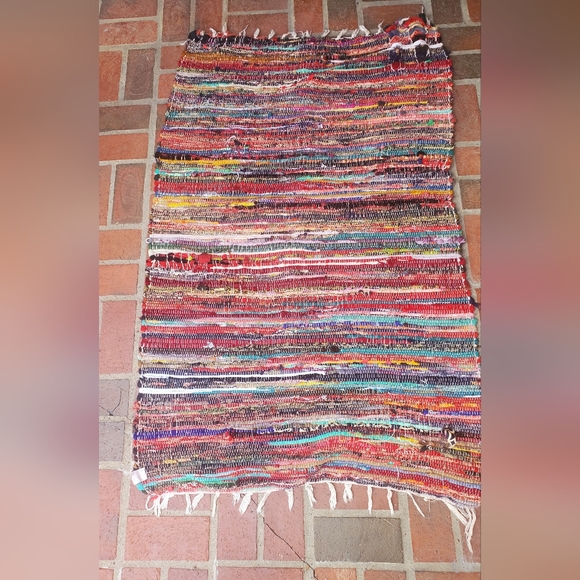 35"x60' Rag Rug - Picture 2 of 7